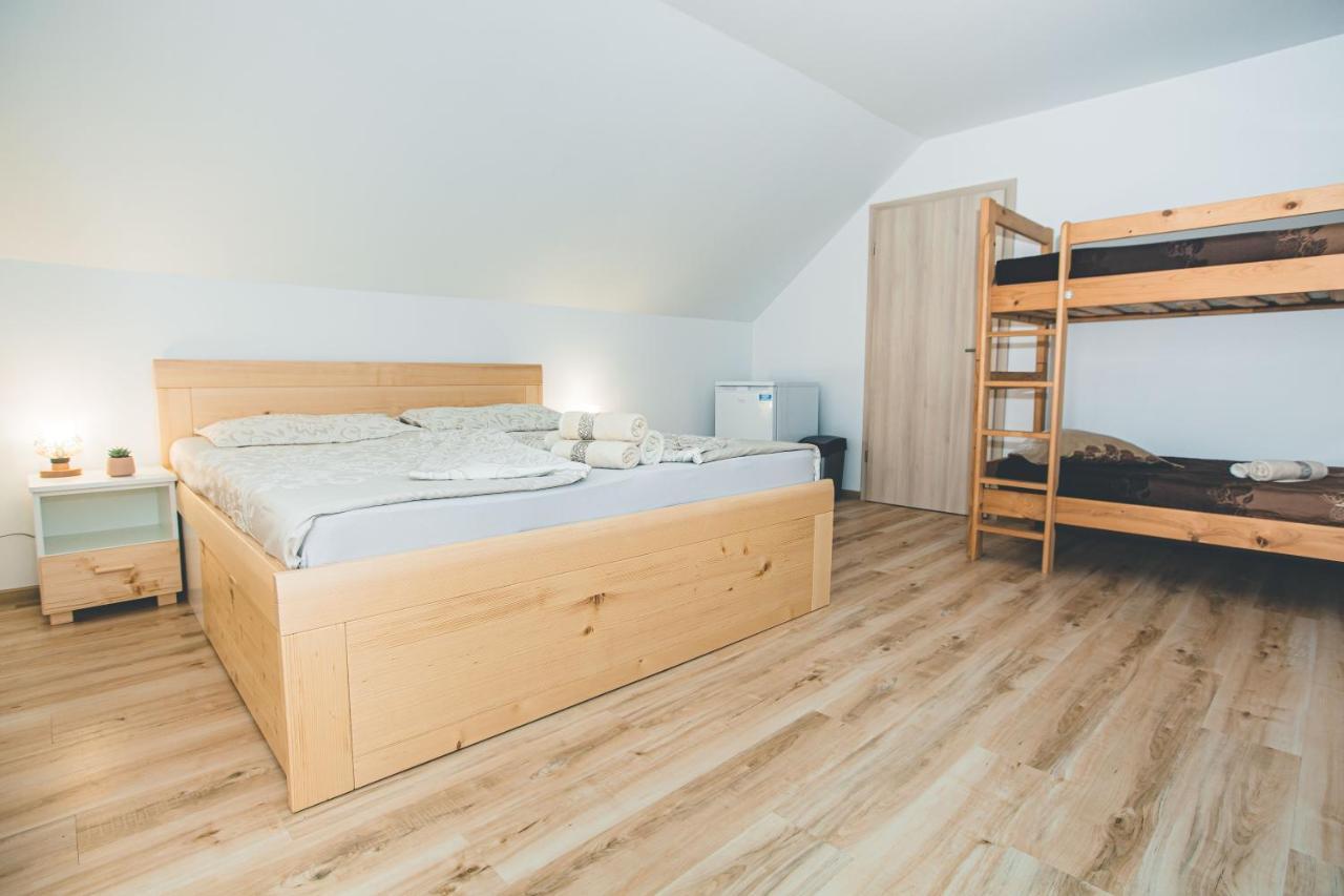 Apartma Pri Bostjanu Škofja Loka Eksteriør bilde